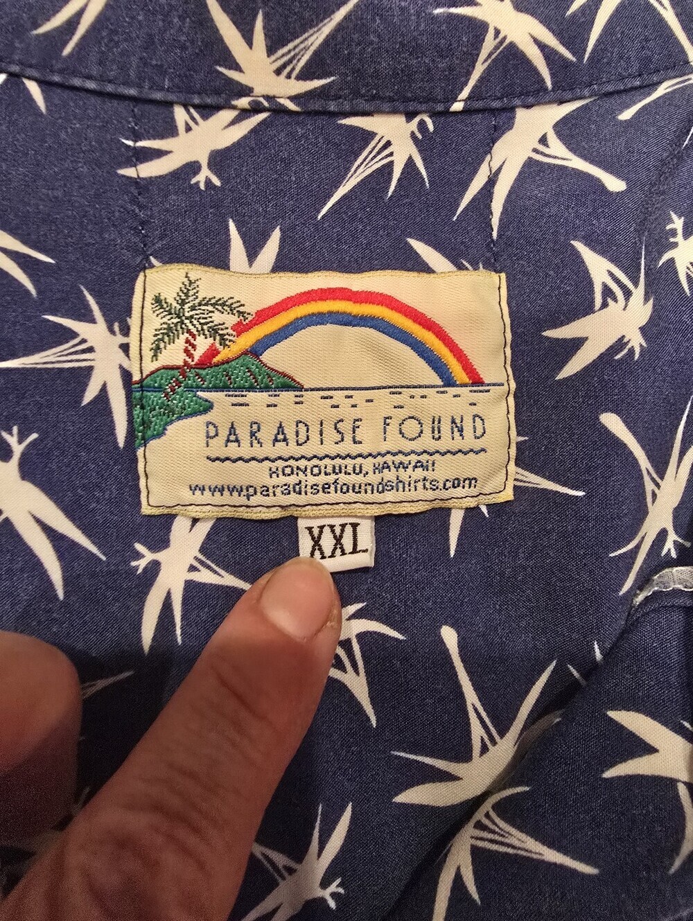 Paradise Found Magnum PI Tom Selleck Blue And White XXL Hawaii Rayon - Picture 3 of 7